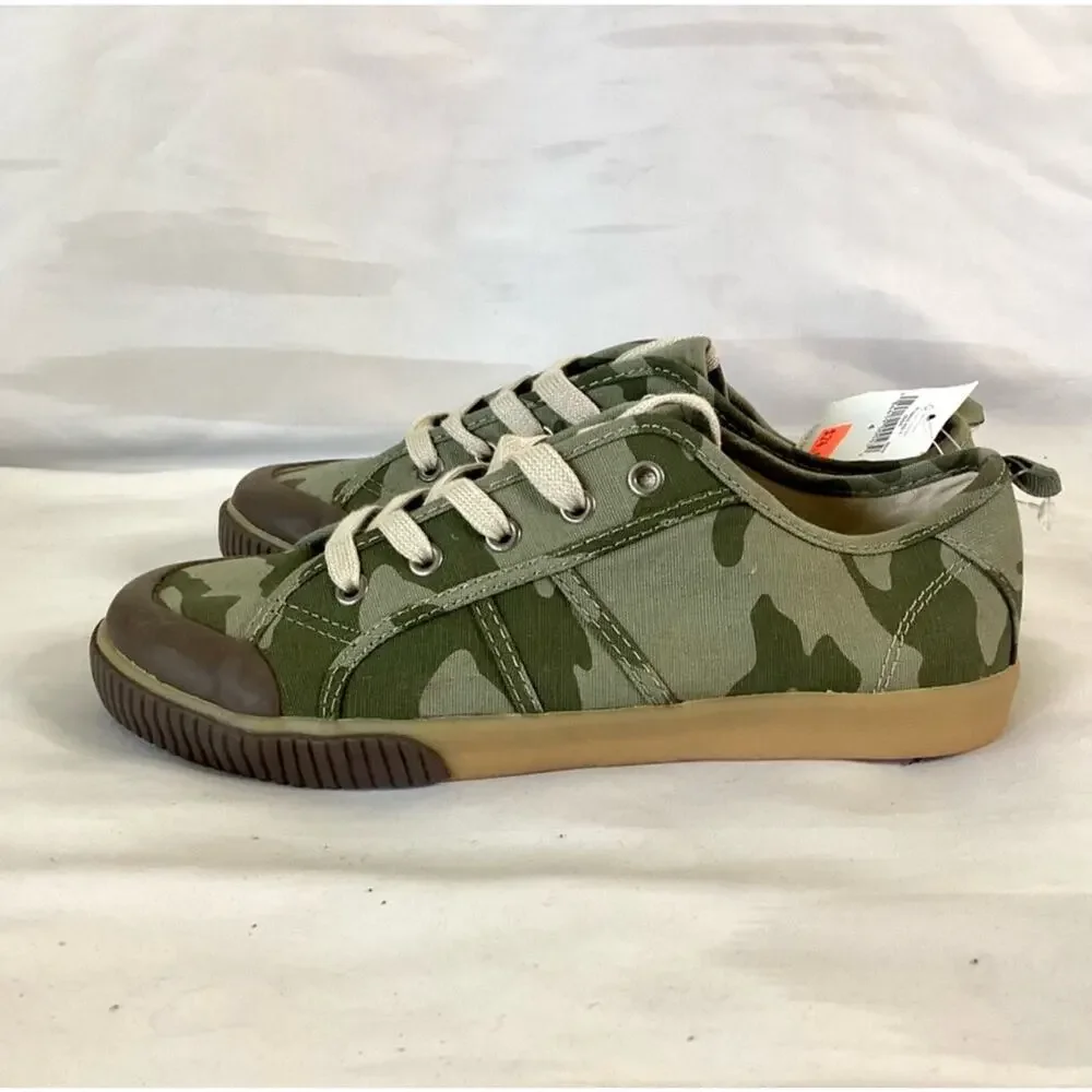 NWT Gap Camouflage Canvas Kids Sneakers size 5